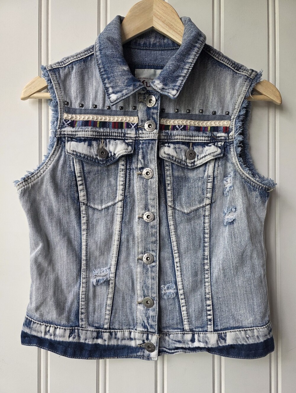 Mudd Light Wash Button Up Distressed Denim Vest Medium